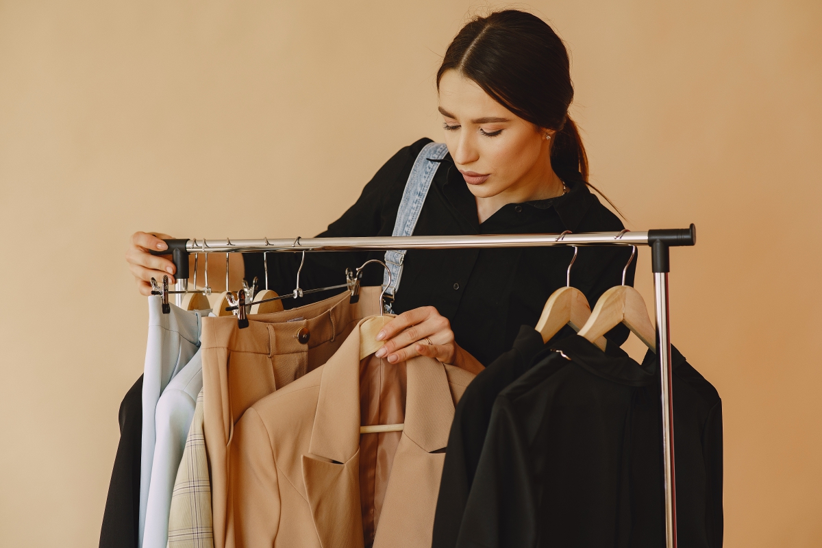 5 peças meia estação obrigatórias em um closet fashion - Escolhendo peças